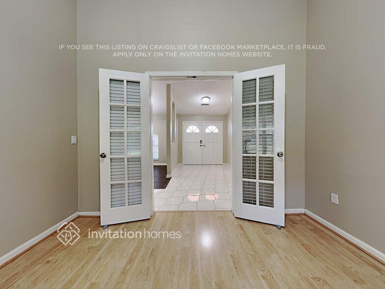 Building Photo - 13837 Folkestone Cir