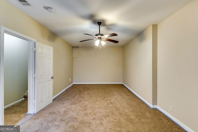 Building Photo - 2727 Manor Cove