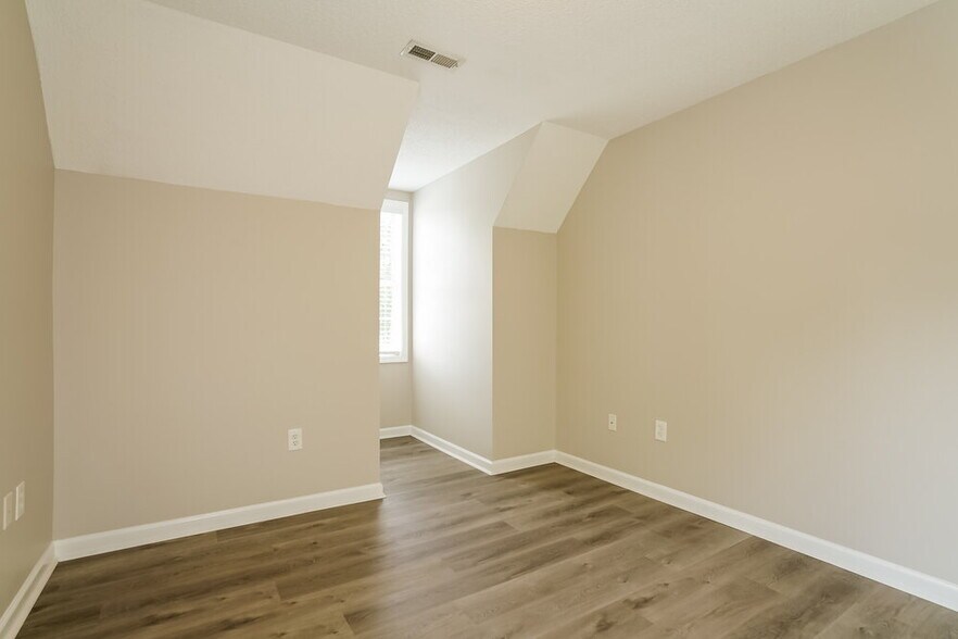 Building Photo - 601 Quest Ridge Dr