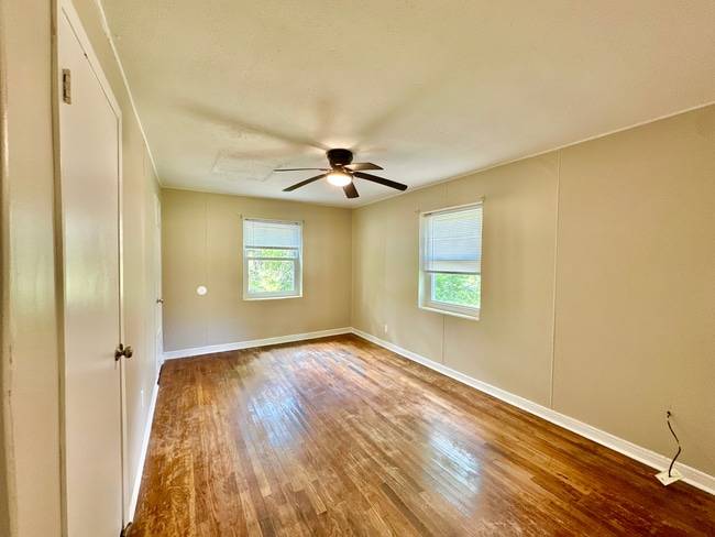 Building Photo - 2324 Sterling Pl