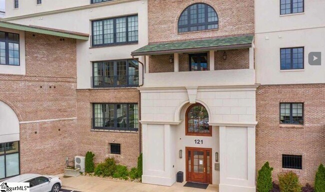 Building Photo - 121 Rhett St