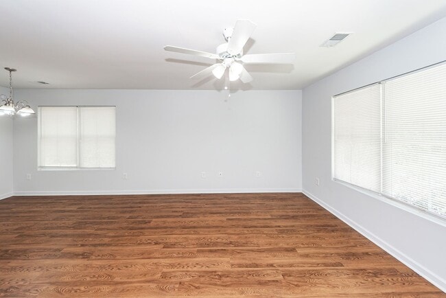 Building Photo - 2 Bedroom, 2 Bathroom Duplex - Moncks Corner