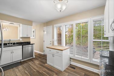 Building Photo - 924 Thornton Ln