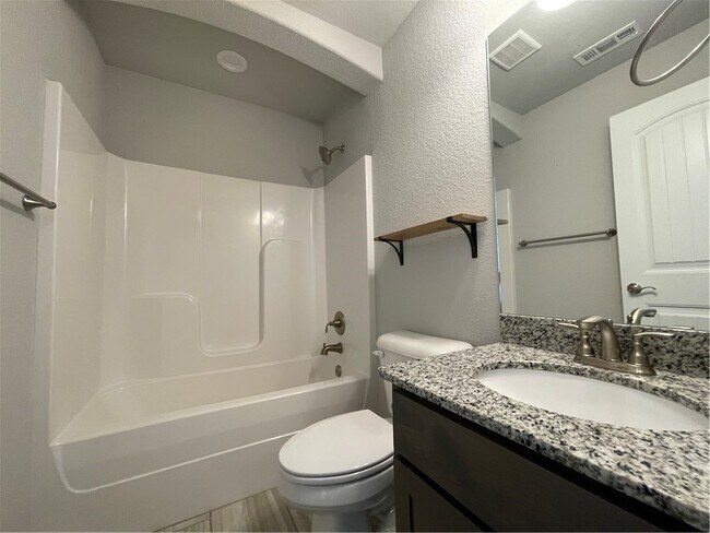 Building Photo - 4553 W Divide Dr