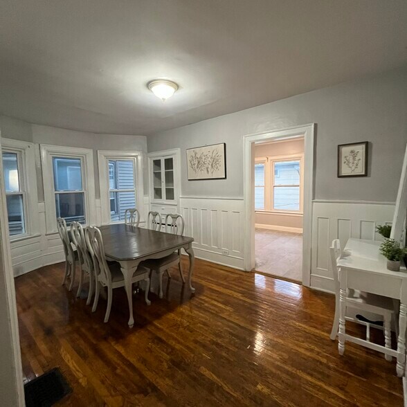 Building Photo - 580 Potomac Ave