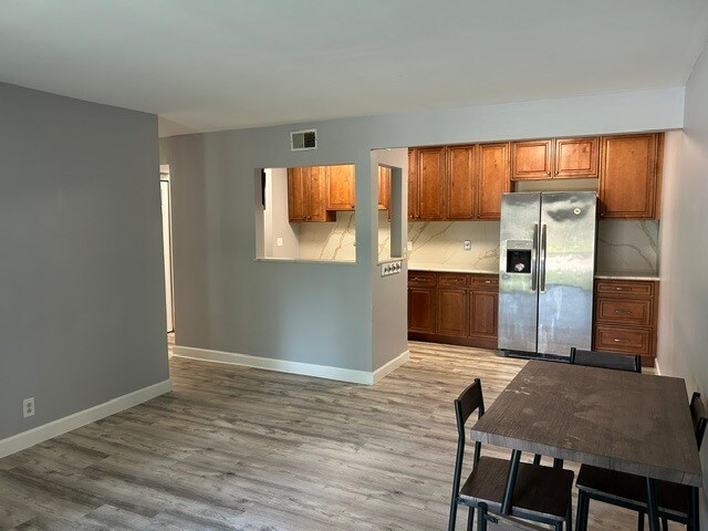 Building Photo - 1875 Tall Oaks Dr