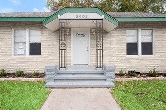 Building Photo - 5001 McKinney St
