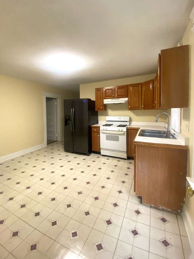 86 Wolcott St 86 Wolcott St Bristol CT 06010 Apartment Finder