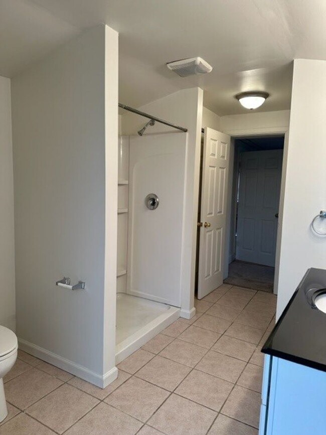 Building Photo - 201 S Market St