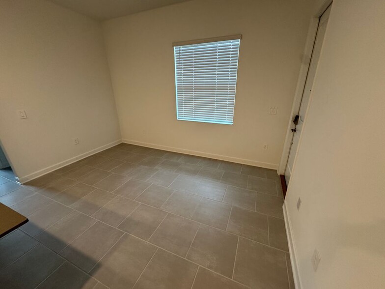 Building Photo - 4298 Eastminster Rd