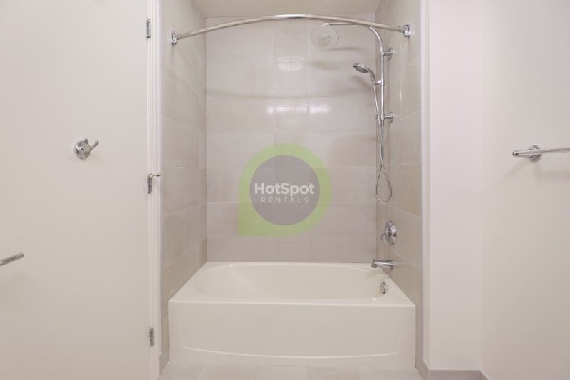 Building Photo - 501 N Kingsbury St