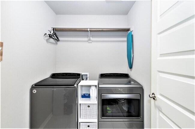 Building Photo - Stylish 3-Bedroom, 2-Bathroom Home for Rent!