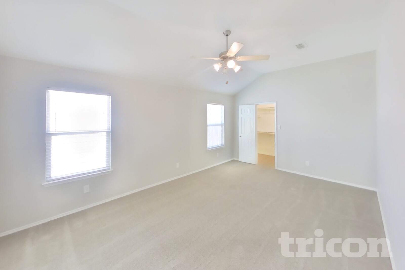 Building Photo - 1584 Sandhurst Dr