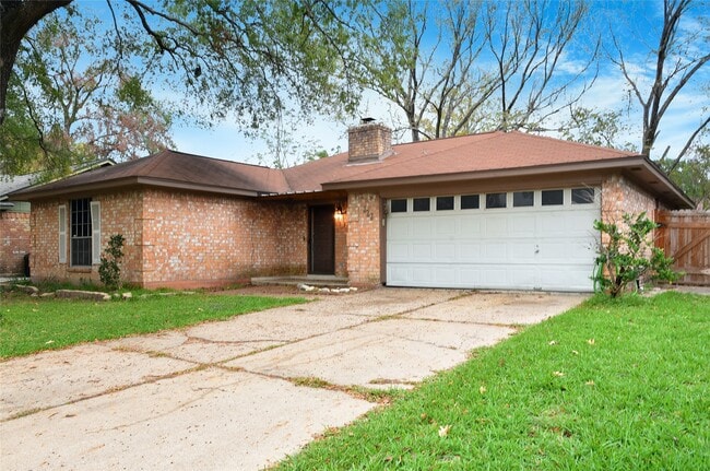 Building Photo - 323 Edgeton Ct