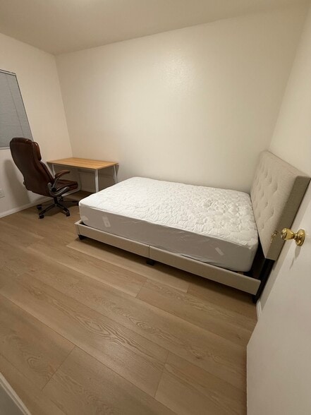 Building Photo - 750 Kostner Dr