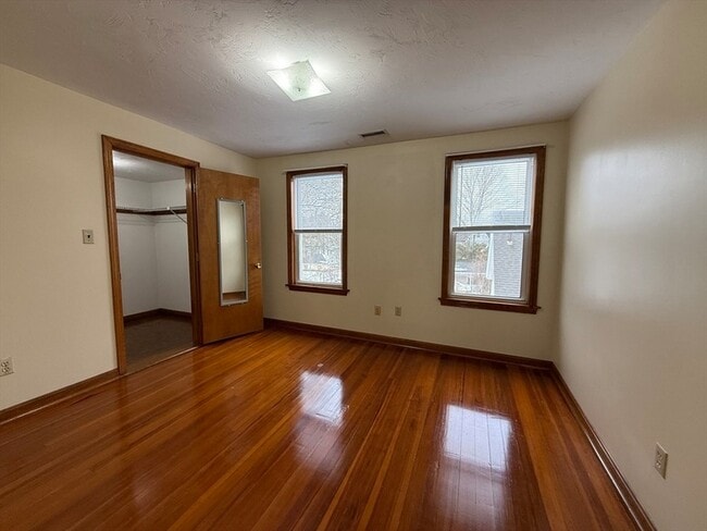 Building Photo - 132 Coburn Ave