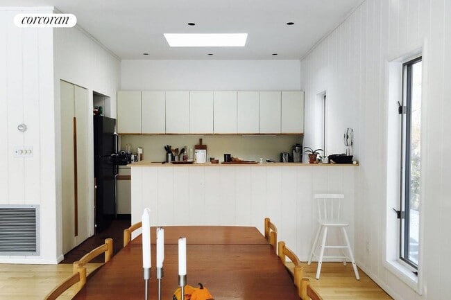 Building Photo - 115 Runnymeade Drive