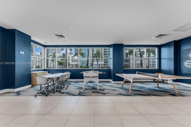 Building Photo - 3301 NE 1st Ave