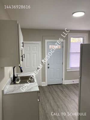 Building Photo - 3038 Brighton St