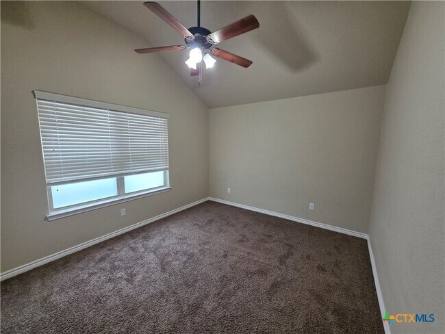 Building Photo - 1713 Risen Star Ln