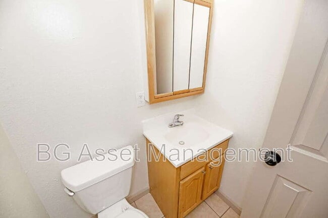 Building Photo - 1640 Barrus Ave