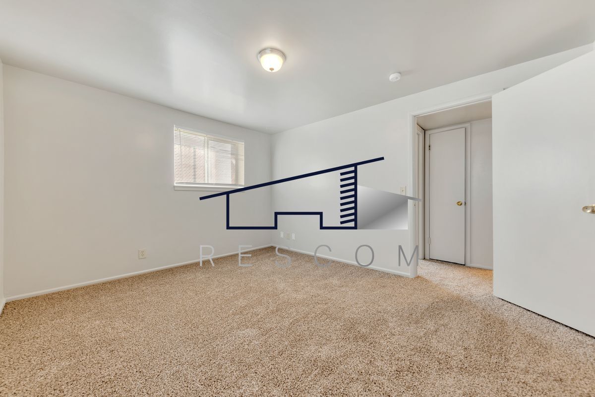 Building Photo - 800 State St