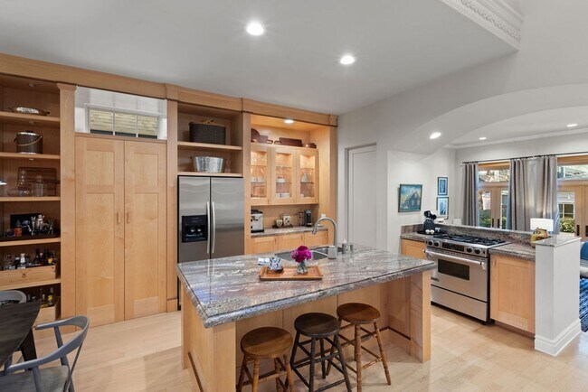 Building Photo - Stout Street 2 BDR at Curtis Park