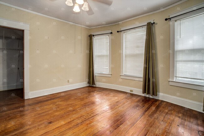 Building Photo - 4116 Terrace St