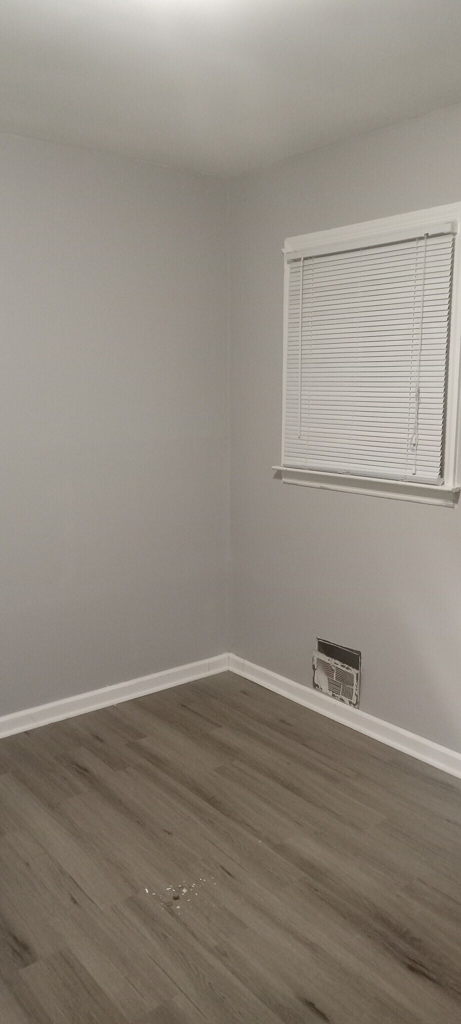 Building Photo - Room in House on Batiste Garden Cir