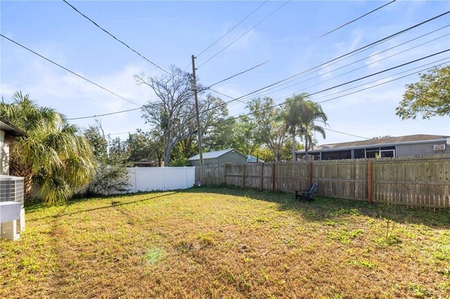 Building Photo - 132 81st Ave N