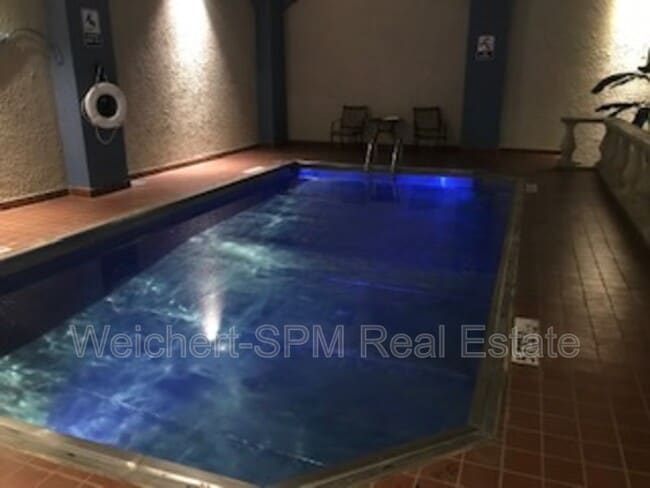 Building Photo - 109 N Main St