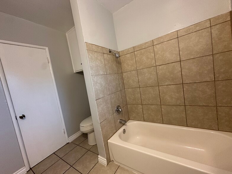 Building Photo - 4159 Harrison St