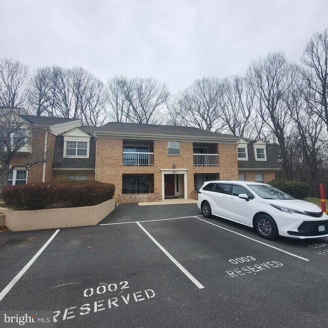 Building Photo - 5800 Cove Landing Rd