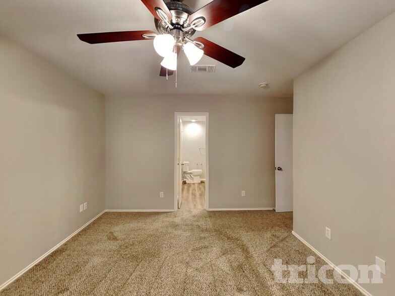 Building Photo - 5718 Magnum Dr