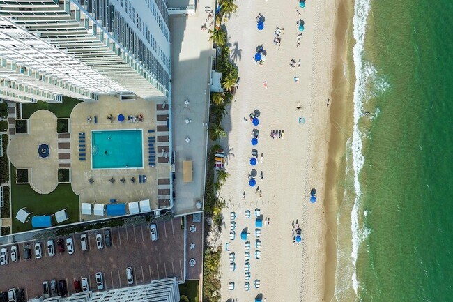 Building Photo - 3900 Galt Ocean Dr
