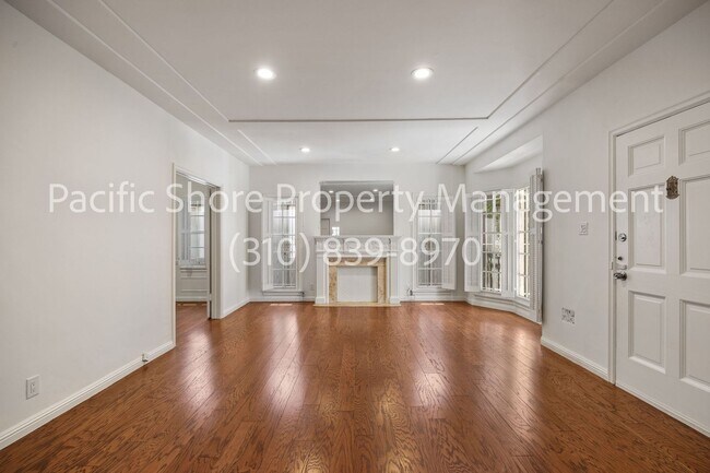 Primary Photo - 458 S Roxbury Dr