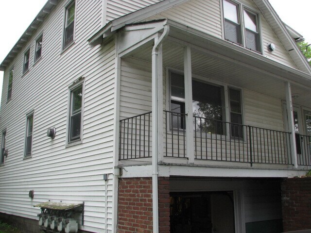 Building Photo - 30 Front St