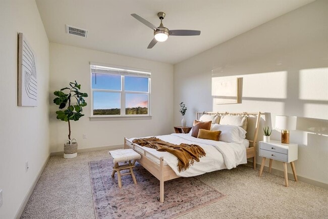 Building Photo - 7400 Daves Landing Dr