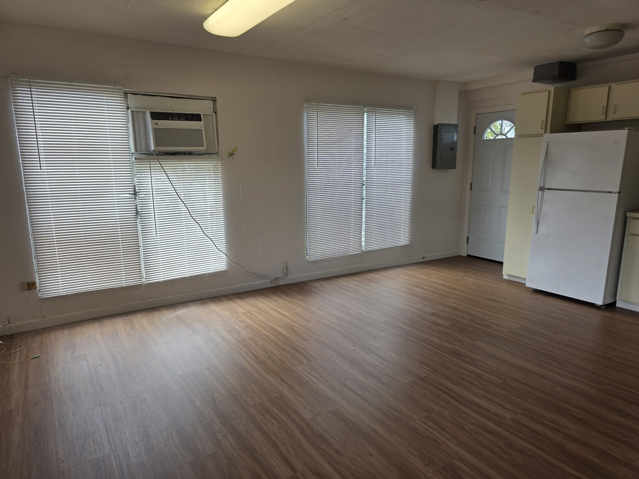 Building Photo - 1126 1st Ave