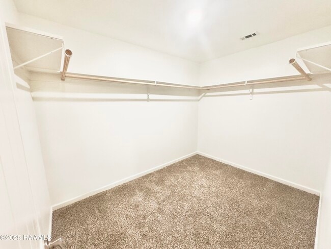Building Photo - 101 Chestnut Oak Dr