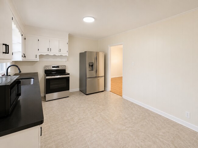 Building Photo - 320 Independence Dr
