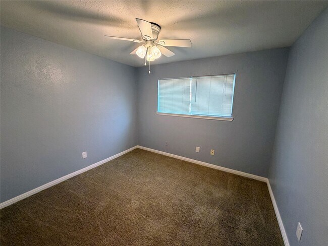 Building Photo - 8707 Sherrywood Dr