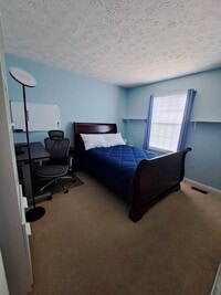 Building Photo - 2805 Schubert Dr