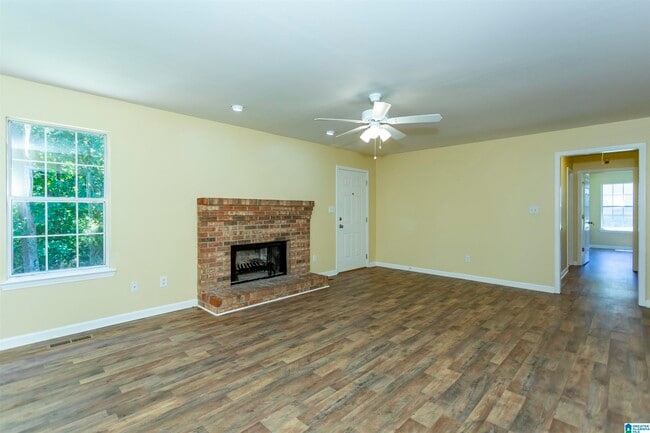 Building Photo - 713 Jason Cir