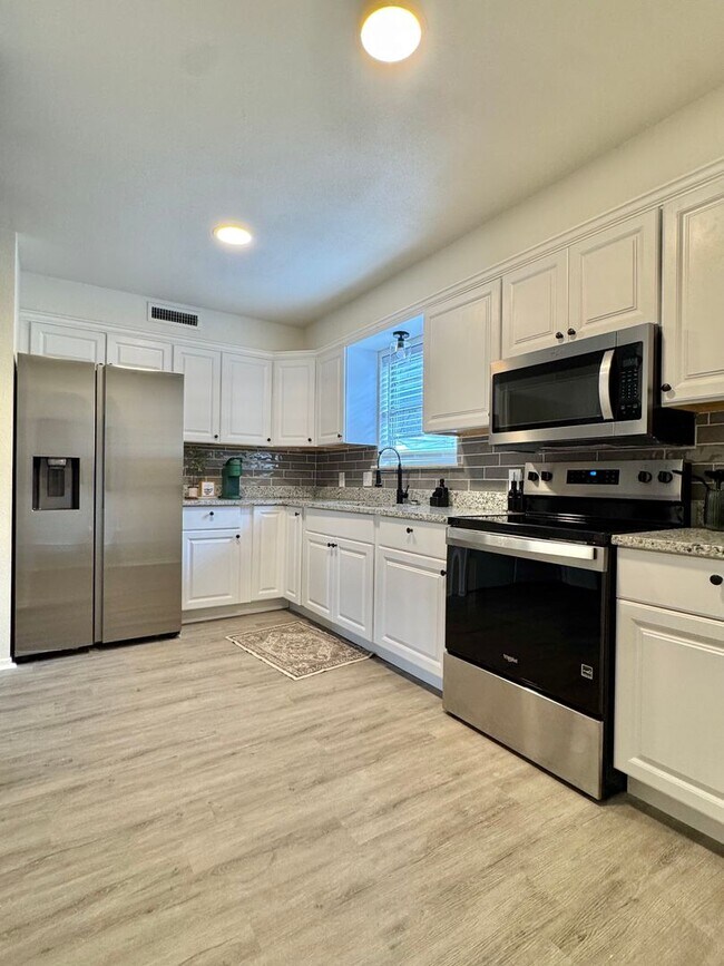 Building Photo - NOW AVAILABLE - Furnished Short Term Rental w/ Beautiful Views!