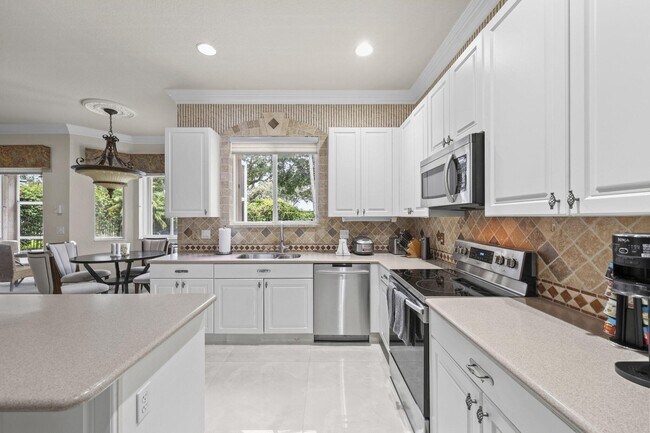 Building Photo - 4461 Mariners Cove Dr