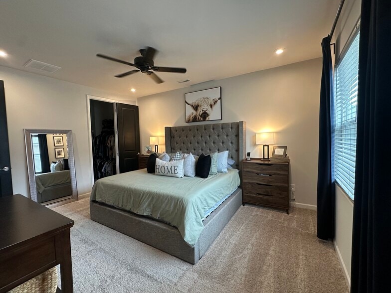 Building Photo - 7002 Fairmile Run