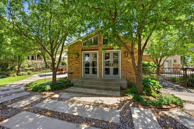 Building Photo - 2721 Wilshire Dr S
