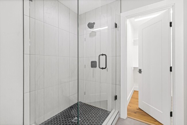 Building Photo - 4709 Virginia Ave