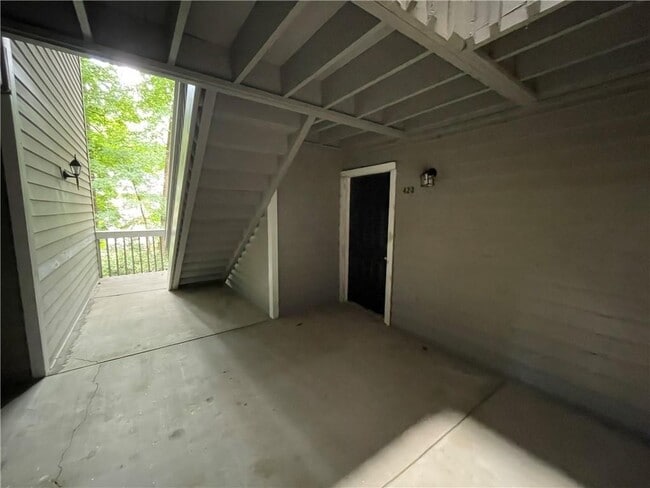 Building Photo - 423 Warm Springs Cir